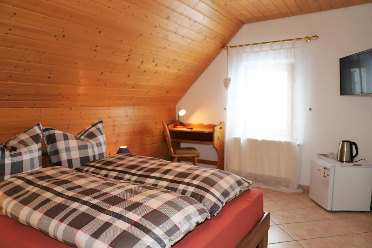 Gaestehaus Willaringen Rickenbach  Room photo